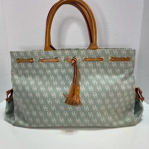 Dooney & Bourke Purse